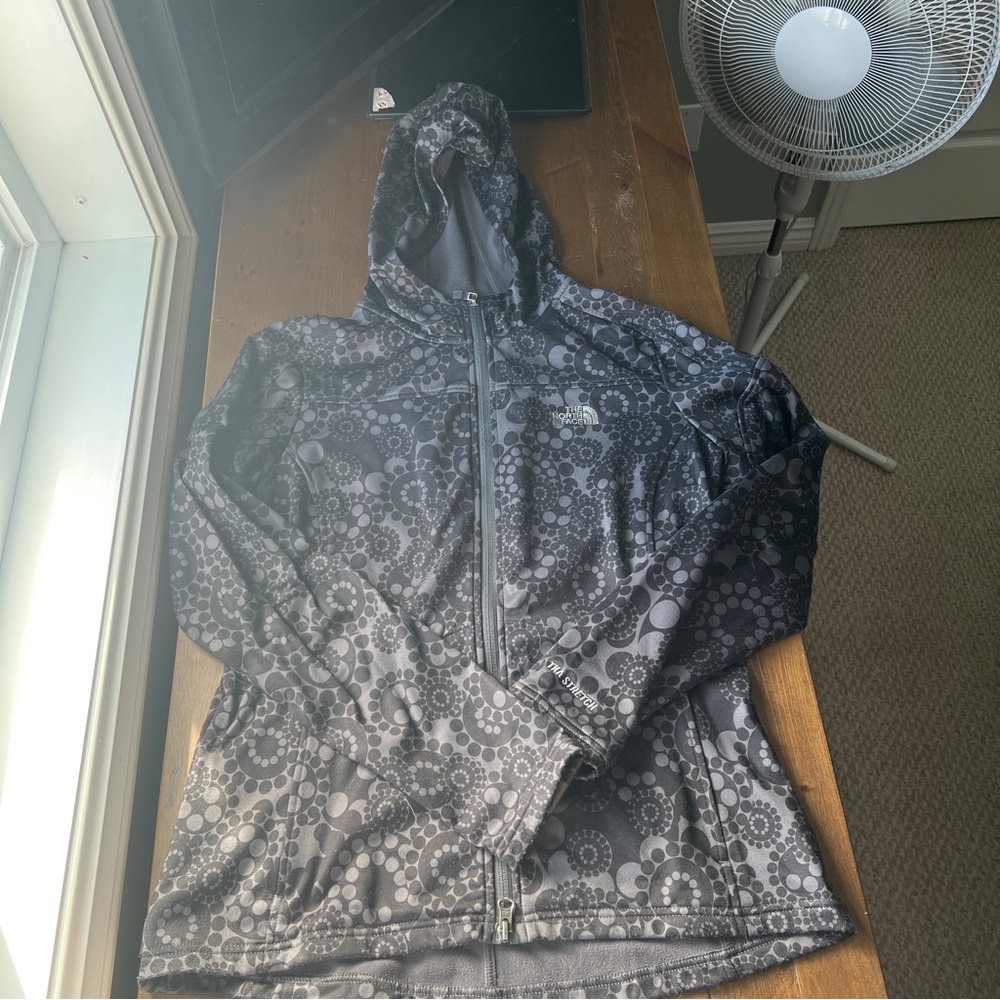 The North Face Women's Gray Patterned Hoodie